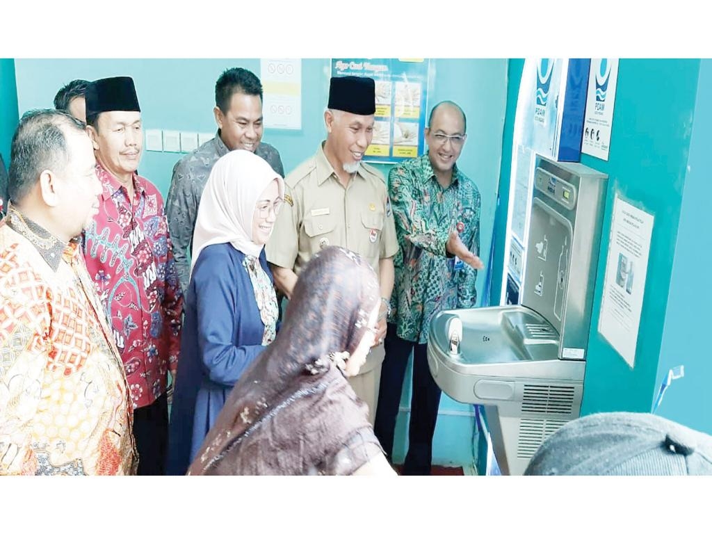 71walokta peresmian spot air siap minum di rsud padang.jpg